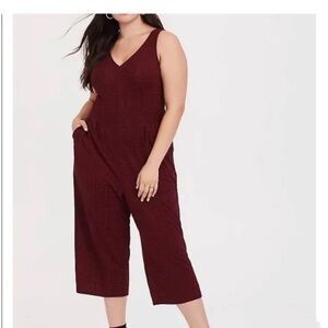 Torrid Deep Red houndstooth V-Neck Jumpsuit  new NWT